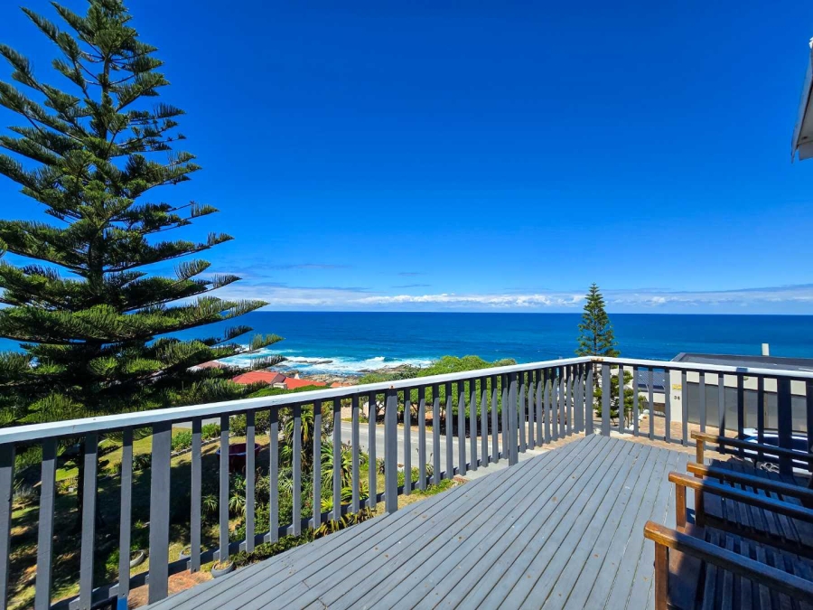 5 Bedroom Property for Sale in Jongensfontein Western Cape